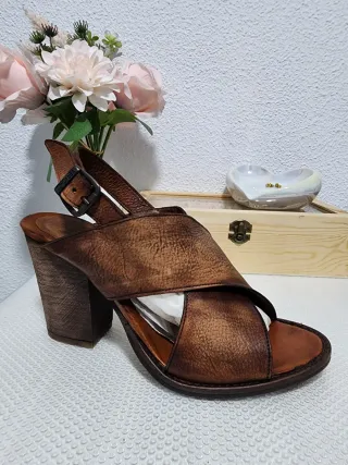 Sandalias de tacón marrón Tallas 40 y 41