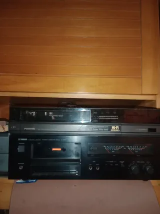 Reproductor VHS Panasonic y Casete Yamaha