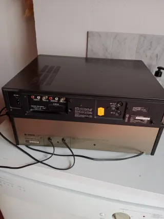 Reproductor VHS Panasonic y Casete Yamaha