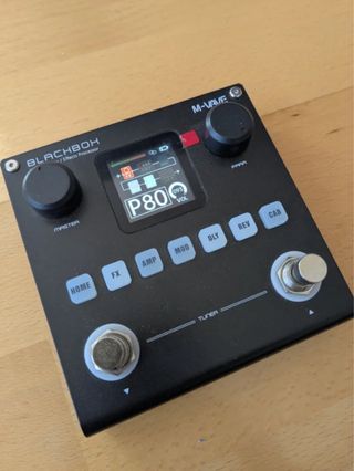 Procesador de efectos para guitarra BlackBox Mvave