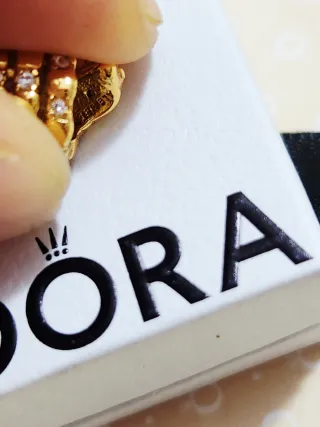 Charm Serpiente Enroscada chapado en oro 14k