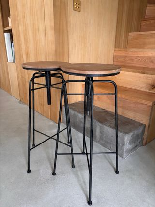 Taburete regulable madera y metal