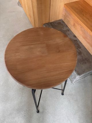 Taburete regulable madera y metal