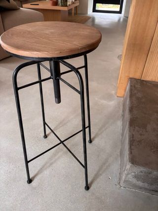 Taburete regulable madera y metal