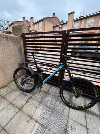 Bicicleta Enduro Mondraker Dune