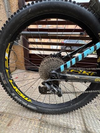 Bicicleta Enduro Mondraker Dune