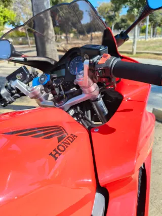 Honda VFR 800 Roja