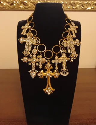 Girocollo con croci gioiello