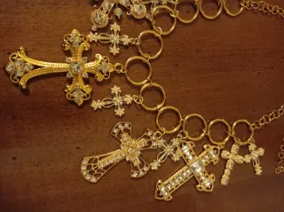 Girocollo con croci gioiello