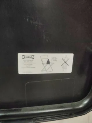 Sillas plegable negra Ikea .