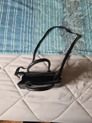Borsetta nessuna marca ma ne ho dovuta mettere una