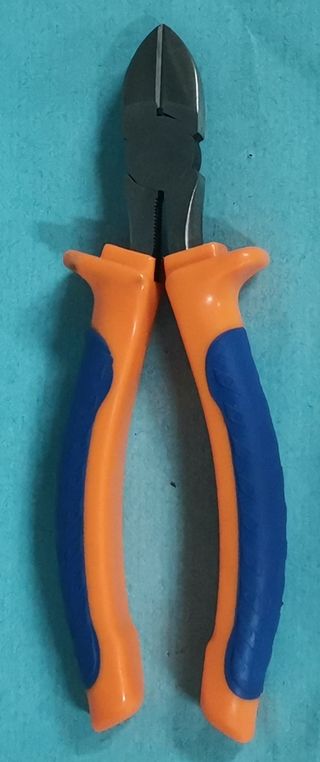 Alicates de corte nuevos a estrenar