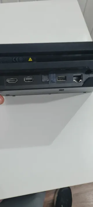 PS4 Pro Negra + 3 Juegos