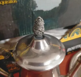 Conjunto café plateado