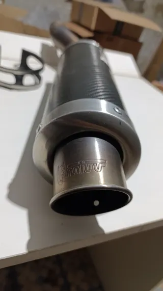 Escape MIVV GP Carbono.