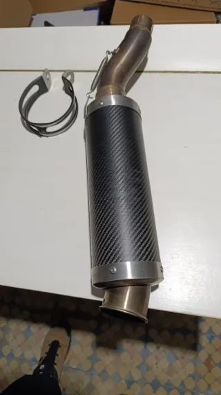 Escape MIVV GP Carbono.