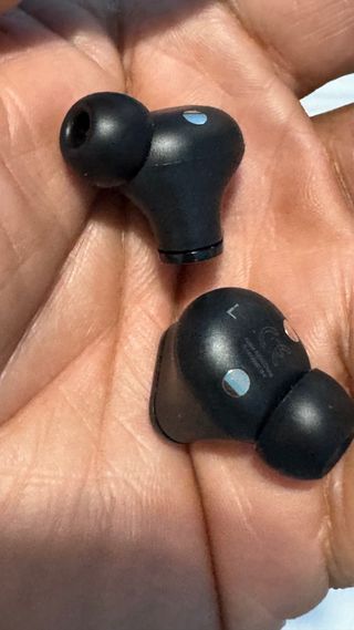 Beats Studio Buds como nuevos