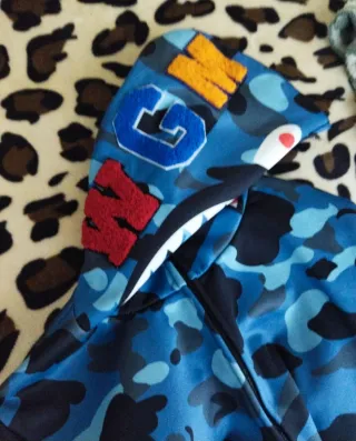 Sudadera BAPE con capucha y cremallera azul