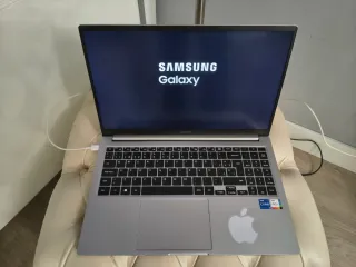 Portátil Samsung Galaxy Book 2 i5 12th Gen