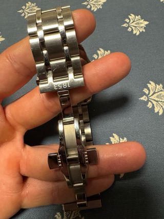 Reloj Tissot Negro y Plateado