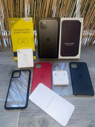 iPhone 11 Pro Max + Accesorios