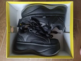 Zapatillas Buffalo plataforma negras grises