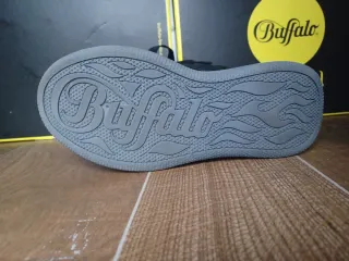 Zapatillas Buffalo plataforma negras grises