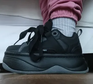 Zapatillas Buffalo plataforma negras grises