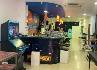 Traspaso Bar 130m² - ¡ALQUILER SOLO 650€!