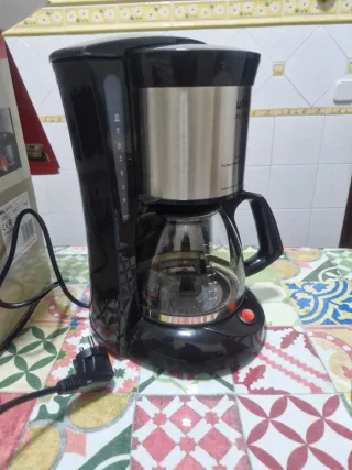 Cafetera Ufesa Avantis 12 tazas filtro permanente
