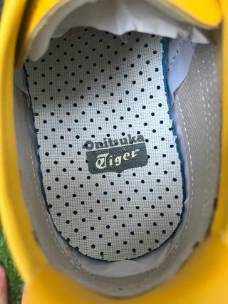 ASICS Onitsuka Tiger Amarillas Negras