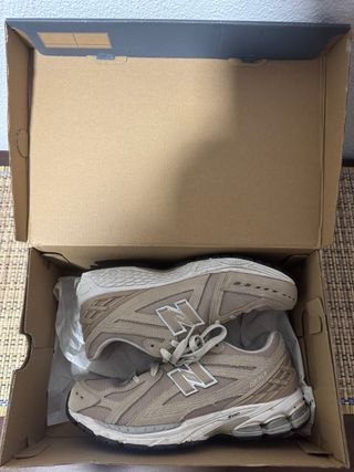 Zapatillas New Balance Beige/Gris