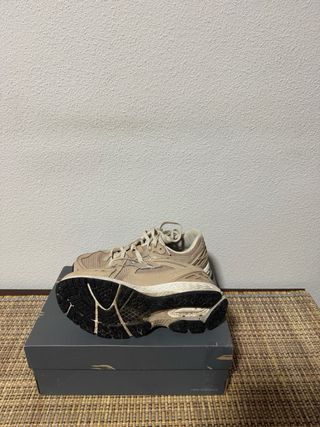 Zapatillas New Balance Beige/Gris