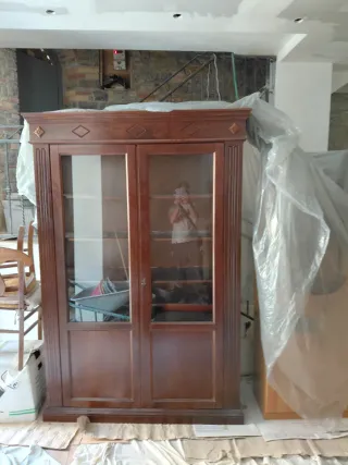 Vetrinetta in legno con ante in vetro