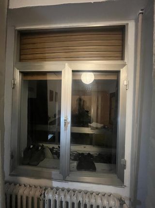 Ventana aluminio grande 142x107