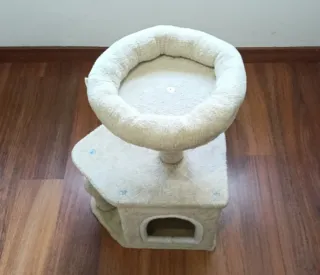 Rascador para gato con túnel y cama