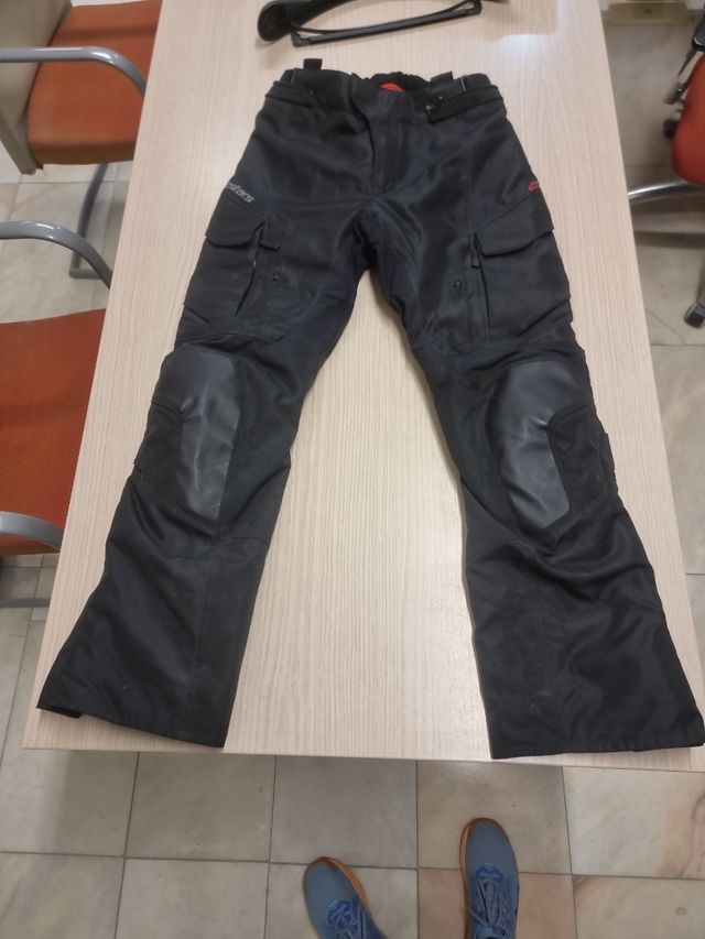 Conjunto moto chaqueta pantalón alpinest