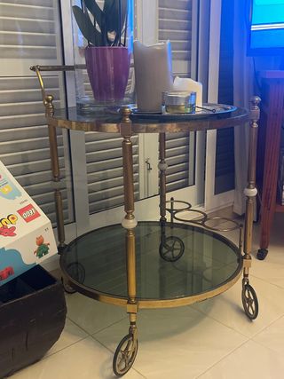 Camarera bar vintage dorada con ruedas