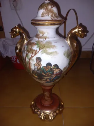 Jarrón antiguo decorado