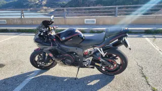Yamaha R6 2005 Negra