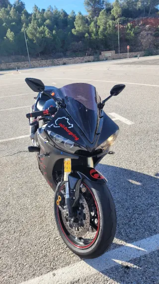 Yamaha R6 2005 Negra