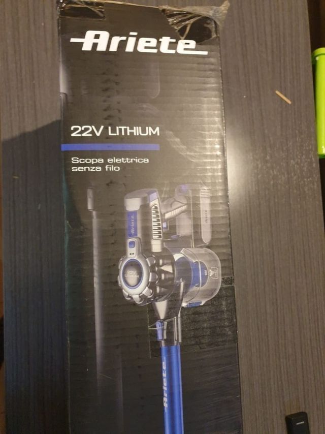 Ariete 2722 - Aspirador escoba sin cable 2 en 1