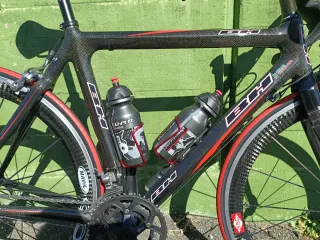 Bicicleta de carbono BH (no incluye ruedas Mavic)