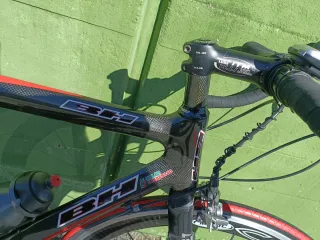 Bicicleta de carbono BH (no incluye ruedas Mavic)
