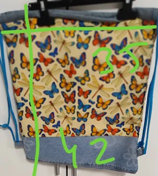 Mochila artesanal con mariposas