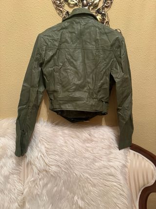 Cazadora Biker Verde Militar Bershka Talla M
