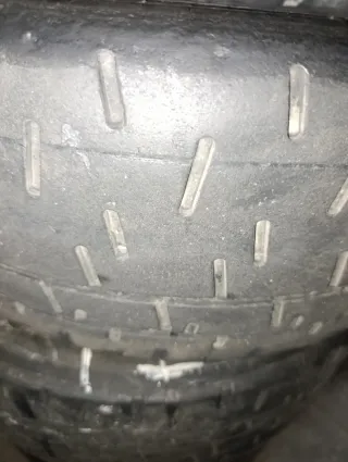 Slicks D-Mack 225/40 "18