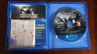 PS4 + Call of Duty Modern Warfare + Pad