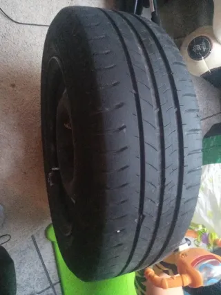 Llanta con neumático