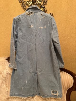 Cazadora vaquera Zara Talla S desgastada